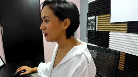 scarlethfoxx_ online show from June 18, 8:02 pm
