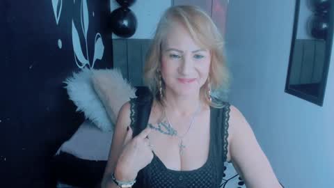 S C A R L E T online show from December 5, 2:55 pm