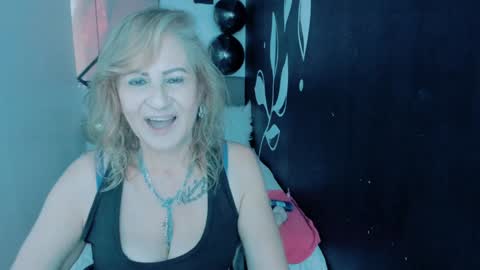 S C A R L E T online show from December 13, 6:05 pm