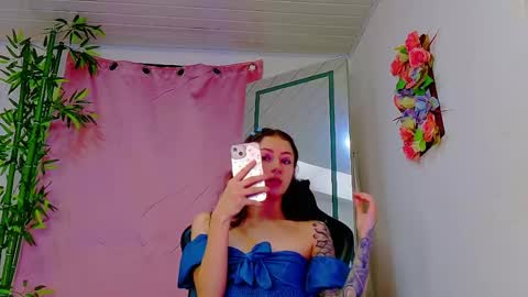 Snapshot of scarletjonesx chatting on May 16, 7:45 pm Denis online show from May 16, 7:45 pm