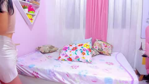 Snapshot of scarletliz chatting on February 13, 12:11 pm Scarletliz online show from February 13, 12:11 pm