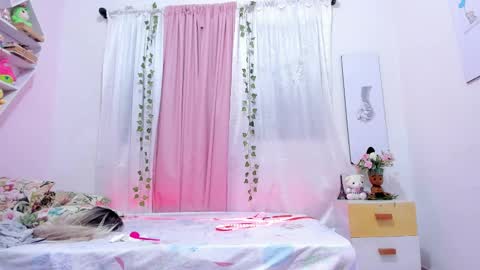 Snapshot of scarletliz chatting on March 12, 12:04 pm Scarletliz online show from March 12, 12:04 pm