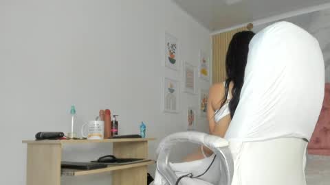 Snapshot of scarletmils chatting on July 23, 2:15 pm scarlet online show from July 23, 2:15 pm