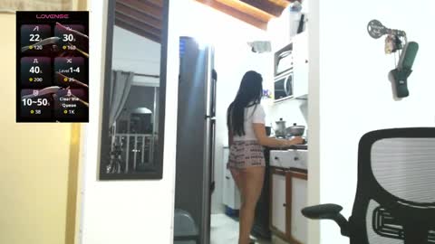 scarletmoons online show from April 18, 2:37 am