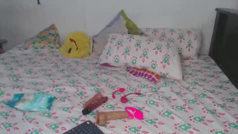 Snapshot of scarlett2310 chatting on October 8, 11:08 am scarlett online show from October 8, 11:08 am