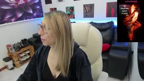 Snapshot of scarlett_079 chatting on February 7, 11:47 am Scarlett online show from February 7, 11:47 am