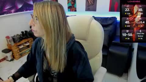 Snapshot of scarlett_079 chatting on February 10, 11:47 am Scarlett online show from February 10, 11:47 am