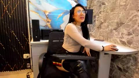 Snapshot of scarlett__14 chatting on September 18, 3:19 am scarlett__14 online show from September 18, 3:19 am