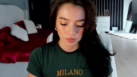 juli online show from February 10, 7:40 pm