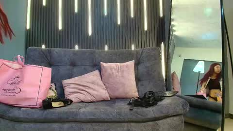 scarlett_aviebby online show from January 13, 1:05 pm