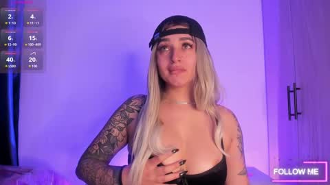 SCARLETT COLLINS online show from September 16, 11:11 am