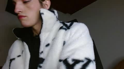 scarlet online show from April 9, 1:27 am