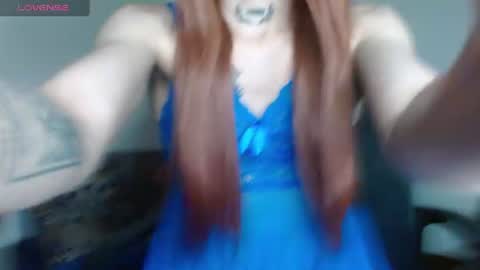 Snapshot of scarlett_crastrawberry chatting on June 28, 1:22 am scarlet online show from June 28, 1:22 am