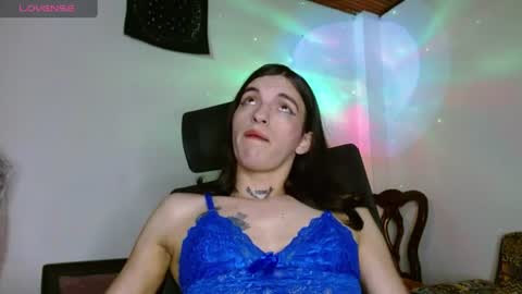 Snapshot of scarlett_crastrawberry chatting on July 6, 2:36 pm scarlet online show from July 6, 2:36 pm