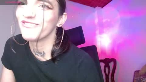 Snapshot of scarlett_crastrawberry chatting on July 23, 6:28 pm scarlet online show from July 23, 6:28 pm