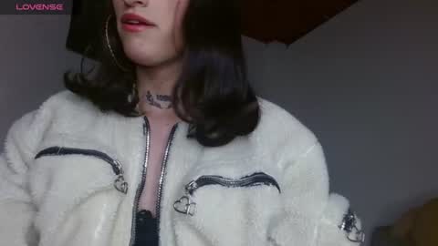 Snapshot of scarlett_crastrawberry chatting on July 24, 10:08 pm scarlet online show from July 24, 10:08 pm
