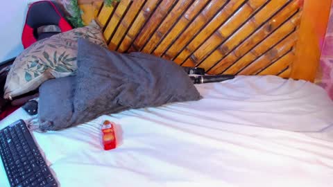 Mariana online show from January 15, 3:07 pm