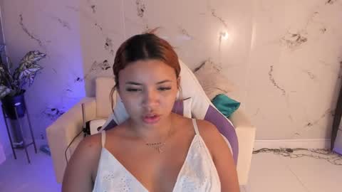 Snapshot of scarlett_enjoy1 chatting on September 11, 12:27 pm scarlett_enjoy1 online show from September 11, 12:27 pm