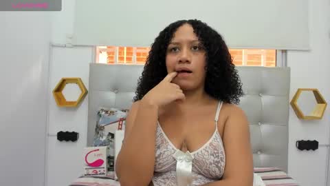 scarlett_fox20 online show from February 2, 12:24 pm