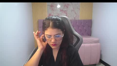 Snapshot of scarlett_jhonson_ch chatting on April 2, 12:14 pm scarlett_jhonson_ch online show from April 2, 12:14 pm