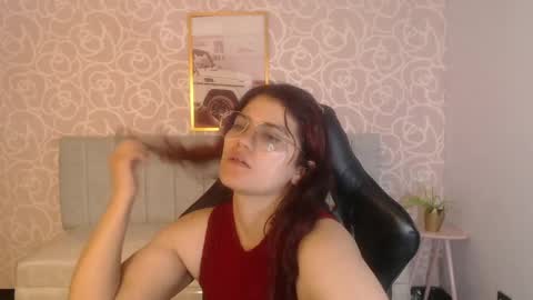 Snapshot of scarlett_jhonson_ch chatting on April 15, 7:58 pm scarlett_jhonson_ch online show from April 15, 7:58 pm
