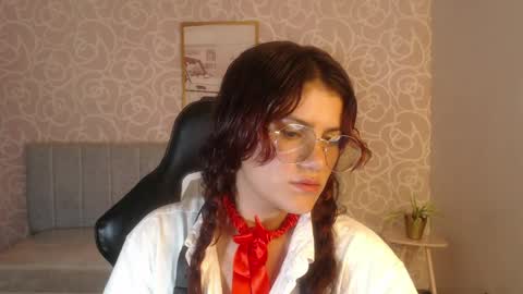 Snapshot of scarlett_jhonson_ch chatting on April 17, 8:34 pm scarlett_jhonson_ch online show from April 17, 8:34 pm