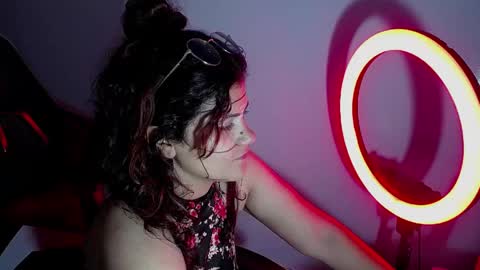 Snapshot of scarlett_jhonson_ch chatting on April 29, 5:30 pm scarlett_jhonson_ch online show from April 29, 5:30 pm