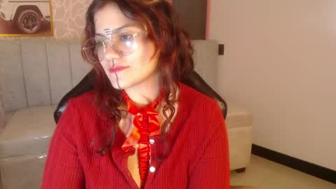 Snapshot of scarlett_jhonson_ch chatting on May 5, 7:55 pm scarlett_jhonson_ch online show from May 5, 7:55 pm