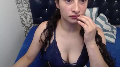 scarlett_keaton online show from March 18, 6:49 am
