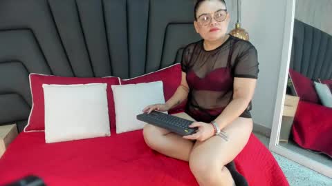 scarlett_monroe_1 online show from October 7, 11:40 am