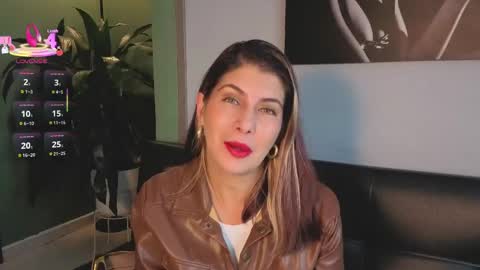 Snapshot of scarlett_moore_ chatting on April 17, 4:32 pm Scarlett online show from April 17, 4:32 pm