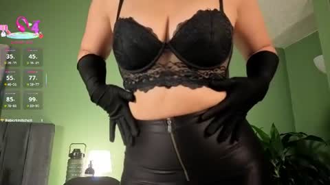 Snapshot of scarlett_moore_ chatting on June 26, 5:17 pm Scarlett online show from June 26, 5:17 pm