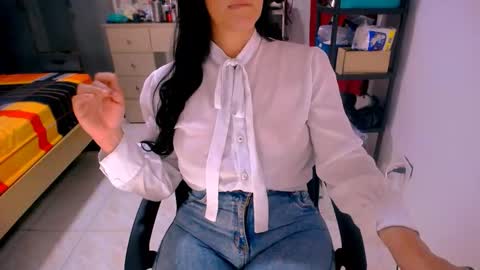 scarlet online show from May 29, 3:10 pm