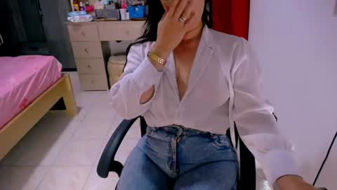 Snapshot of scarlett_sex2 chatting on June 30, 7:37 pm scarlet online show from June 30, 7:37 pm