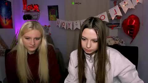 Snapshot of scarlett_silence_ chatting on February 9, 2:54 pm Scarlett online show from February 9, 2:54 pm