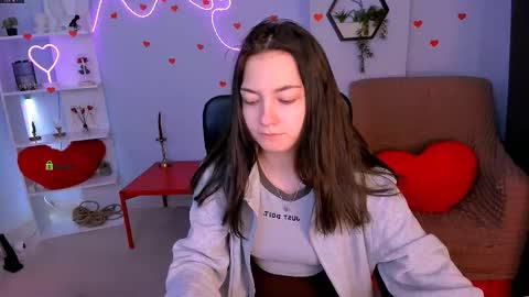 Snapshot of scarlett_silence_ chatting on February 19, 7:04 am Scarlett online show from February 19, 7:04 am