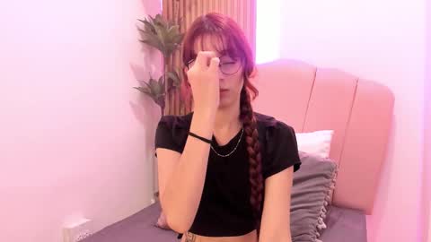 Snapshot of scarlett_smith_3 chatting on October 13, 3:17 am scarlett smith 3 online show from October 13, 3:17 am