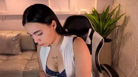 Scarlett online show from December 22, 12:57 pm