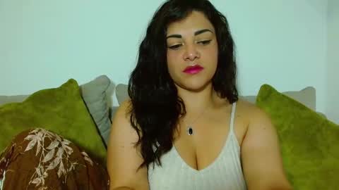 Snapshot of scarlett_tits92 chatting on February 16, 3:30 pm hellen online show from February 16, 3:30 pm