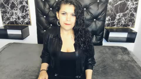 Snapshot of scarlett_w0lf chatting on January 3, 1:47 pm Scarlett online show from January 3, 1:47 pm
