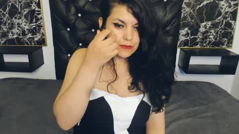 Snapshot of scarlett_w0lf chatting on January 29, 10:43 pm Scarlett online show from January 29, 10:43 pm