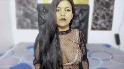 Snapshot of scarlett_w0lf chatting on January 12, 2:11 pm Scarlett online show from January 12, 2:11 pm