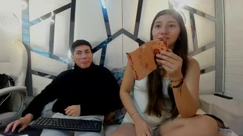 Scarlett and Lucas online show from February 19, 12:45 pm