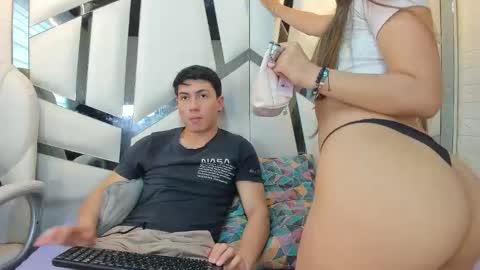 Snapshot of scarlettandlucas chatting on March 16, 1:15 pm Scarlett and Lucas online show from March 16, 1:15 pm
