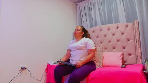 scarlettbooty online show from September 17, 1:07 am