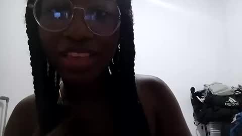 Snapshot of scarlettdivine505499 chatting on February 8, 3:32 am scarlettdivine505499 online show from February 8, 3:32 am