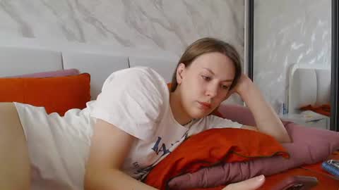 Snapshot of scarlettford chatting on June 10, 2:05 pm Scarlett online show from June 10, 2:05 pm