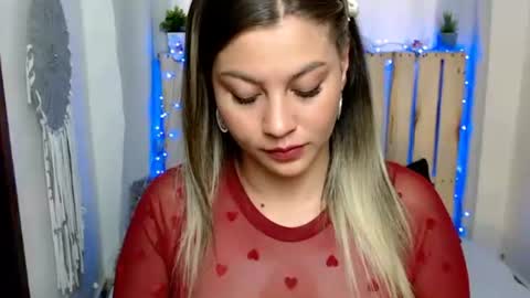 Snapshot of scarlettjoyy chatting on October 16, 10:49 am scarlettjoyy online show from October 16, 10:49 am