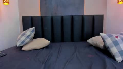 S C A R L E T T  online show from January 7, 8:22 pm