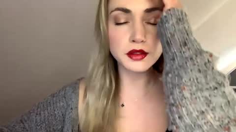 Snapshot of scarlettxblonde chatting on May 6, 9:36 am ScarlettxBlonde online show from May 6, 9:36 am